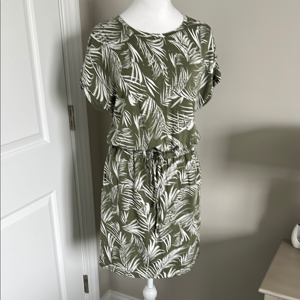 Tropical Green and White Leaf Print Dress